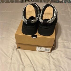 UGG Black Slippers Cozy Comfort